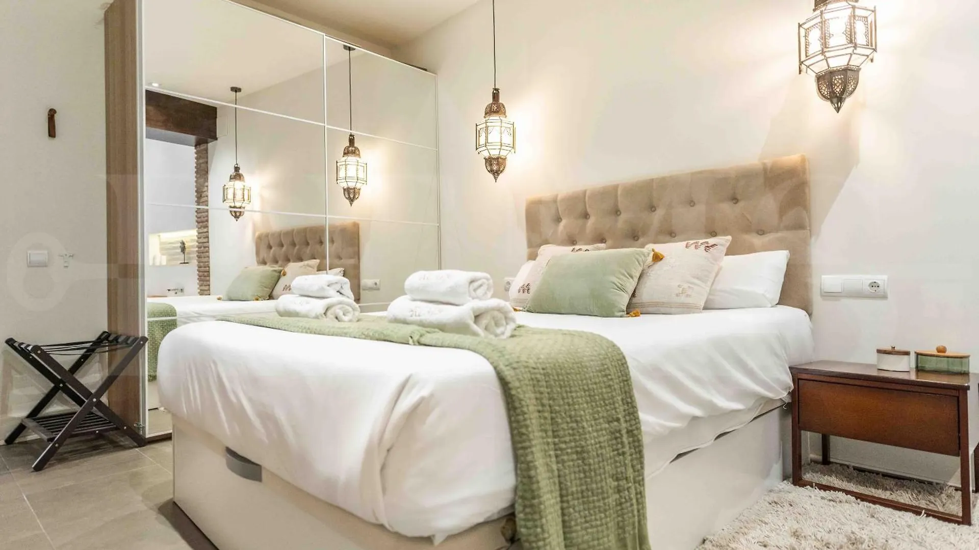 Fabulous Apartment In Historic Center By Rems Malaga