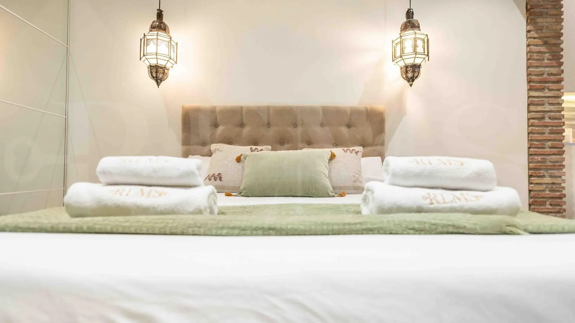 Fabulous Apartment In Historic Center By Rems Malaga