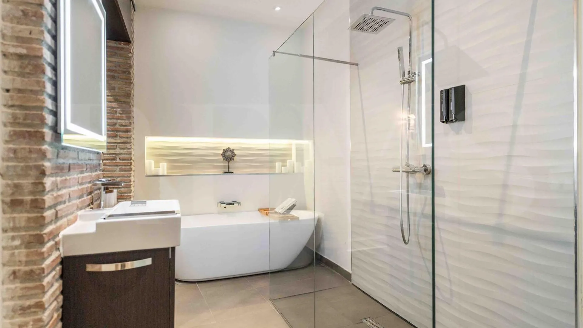Fabulous Apartment In Historic Center By Rems Malaga